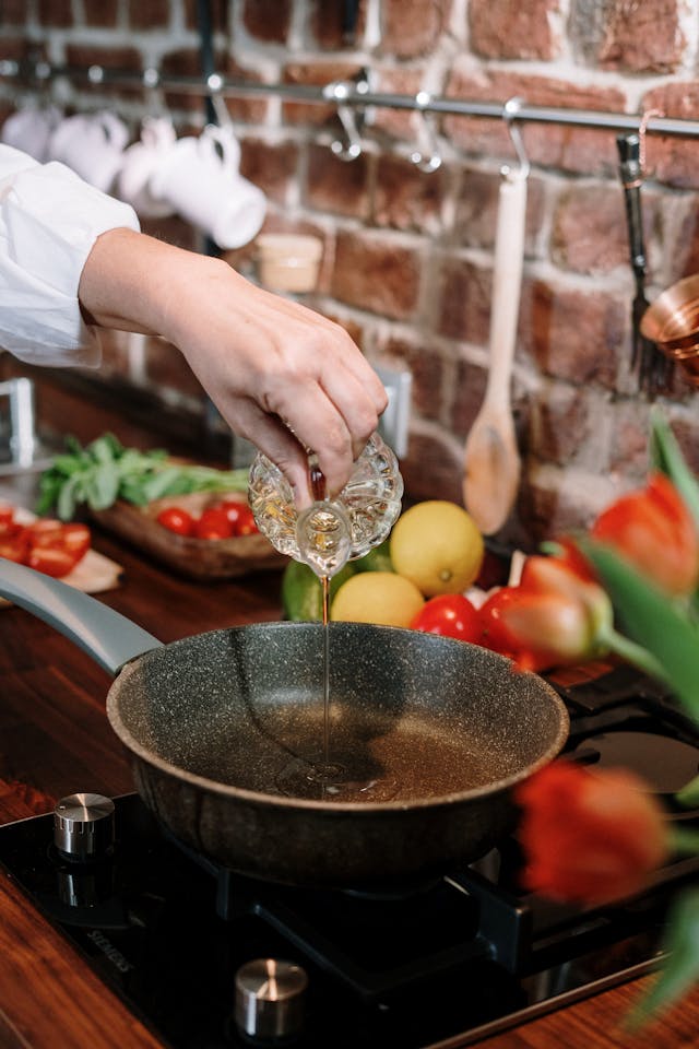 chef-preparing-food