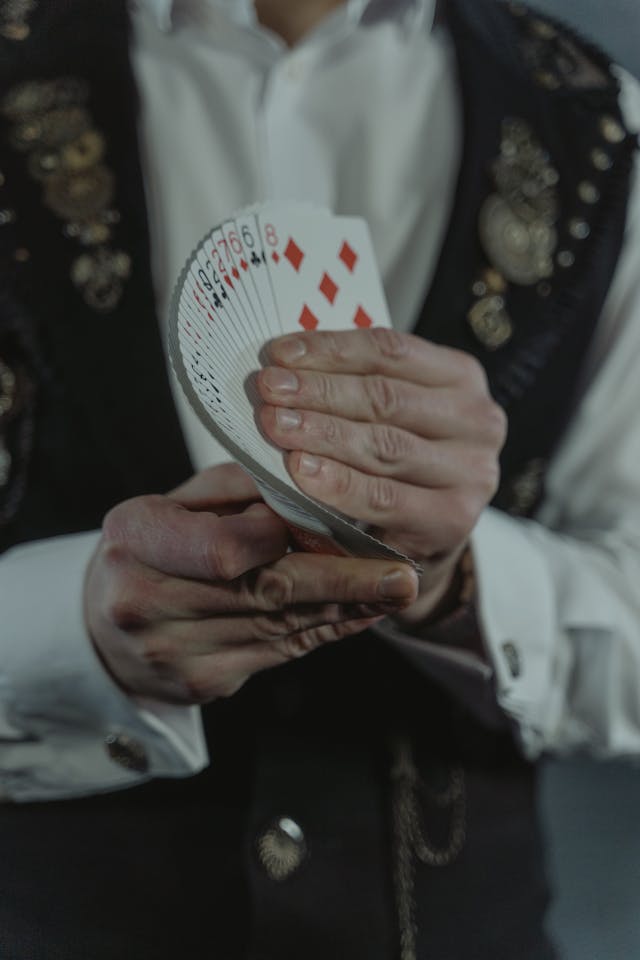 magican-with-a-deck-of-cards