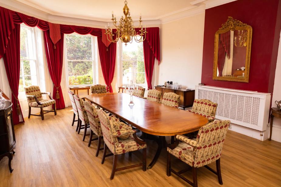 Barty-dining-room