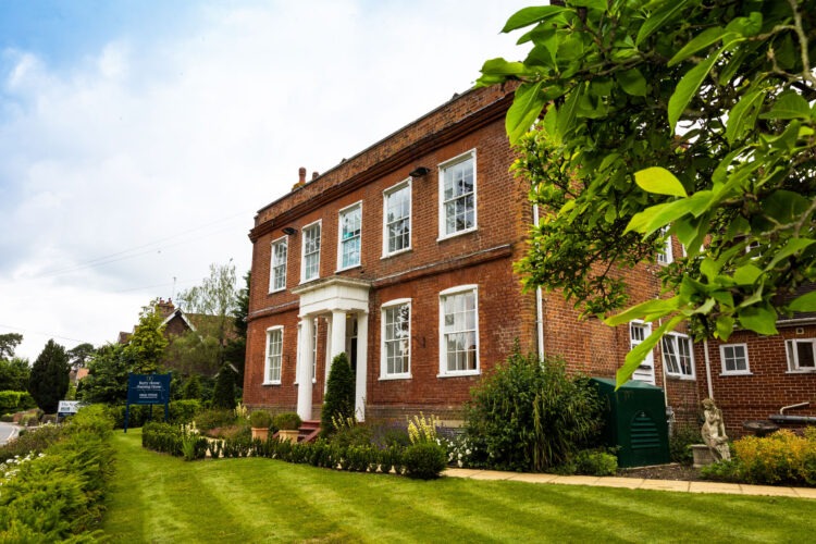 bartyhouse-external