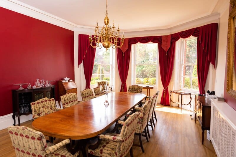 dinning room at barty house